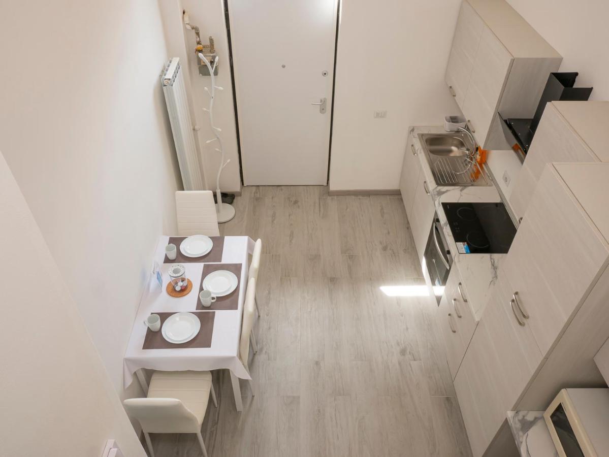 I Host Apartment - Neera 22 Milaan Buitenkant foto